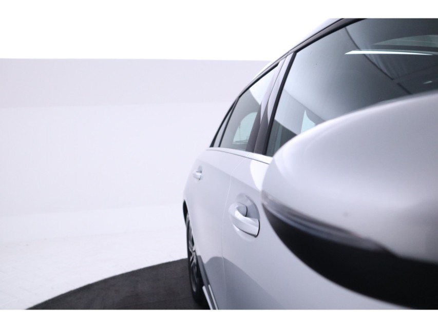 
								Mercedes-Benz A-Klasse 160 Business Solution vol									