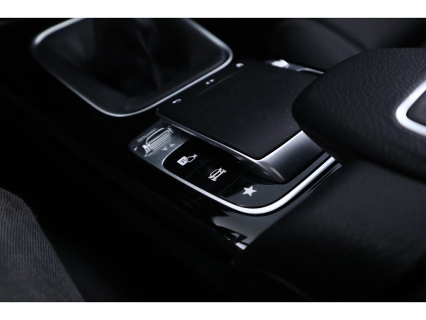 
								Mercedes-Benz A-Klasse 160 Business Solution vol									