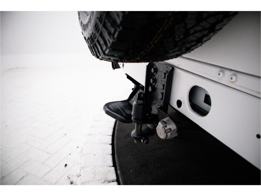 
								Land Rover Defender 2.4 TD 110 SW S vol									