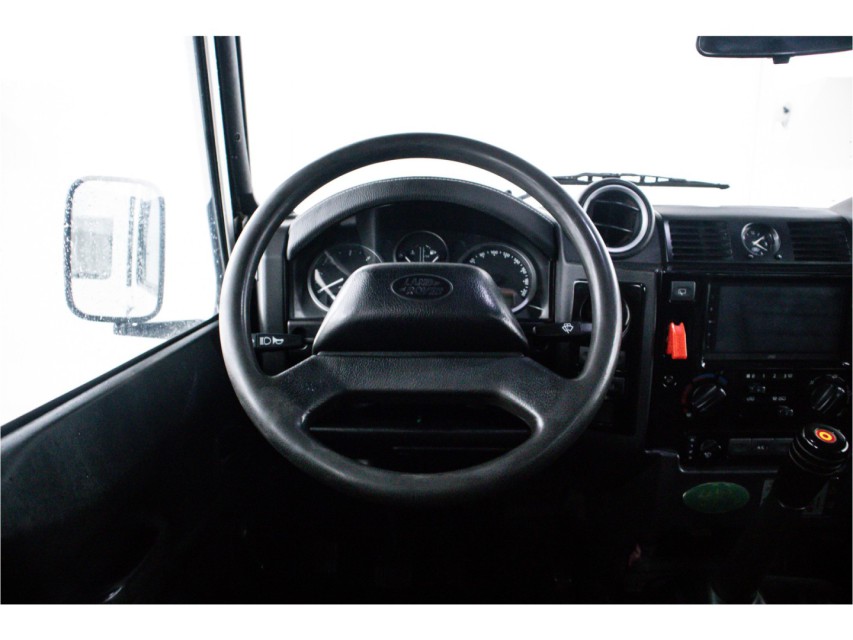 
								Land Rover Defender 2.4 TD 110 SW S vol									