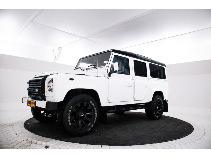 
								Land Rover Defender 2.4 TD 110 SW S vol									