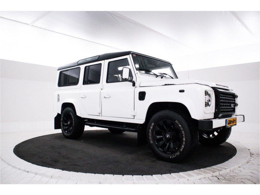 
								Land Rover Defender 2.4 TD 110 SW S vol									