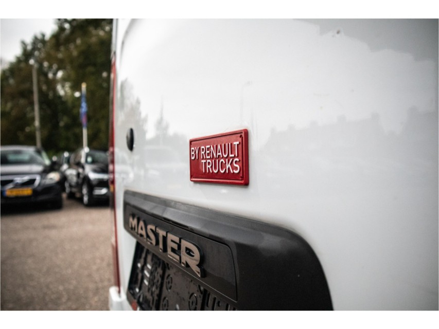 
Renault Master T35 2.3 dCi 150 L3H2 Energy vol									