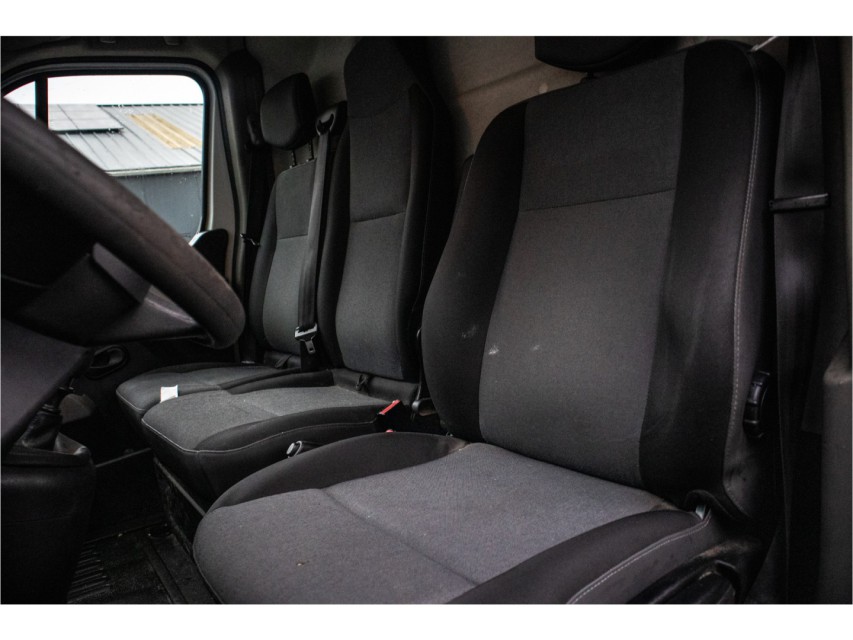 
Renault Master T35 2.3 dCi 150 L3H2 Energy vol									