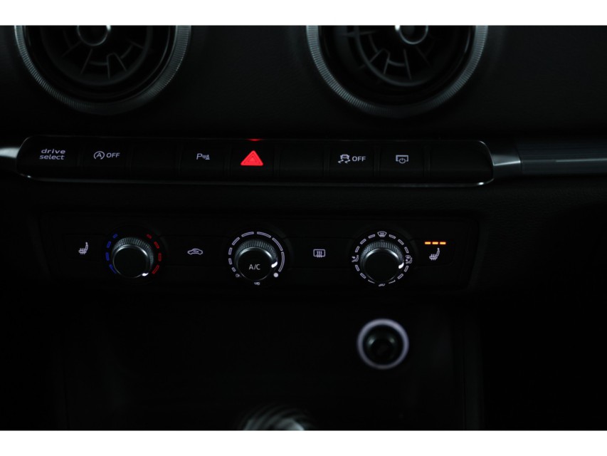 
								Audi A3 Sportback 1.0 TFSI Design Pro Line Plus vol									