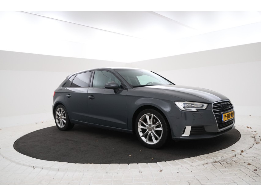 
								Audi A3 Sportback 1.0 TFSI Design Pro Line Plus vol									