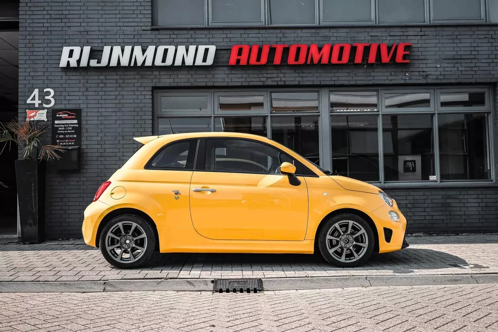 
								Abarth 595 1.4 T-Jet Abarth 595 vol									