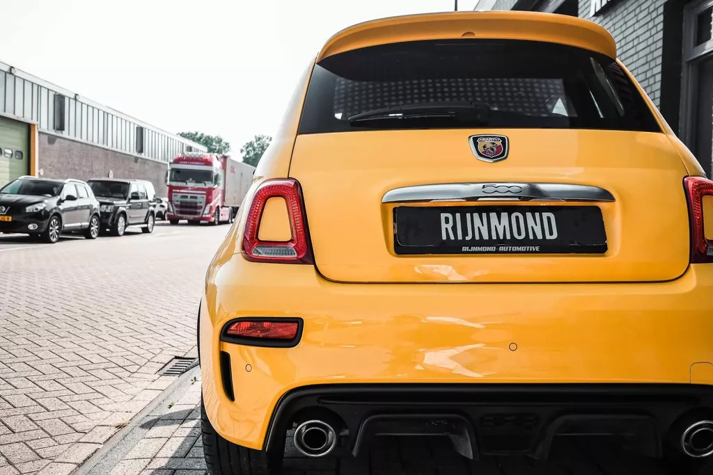 
								Abarth 595 1.4 T-Jet Abarth 595 vol									