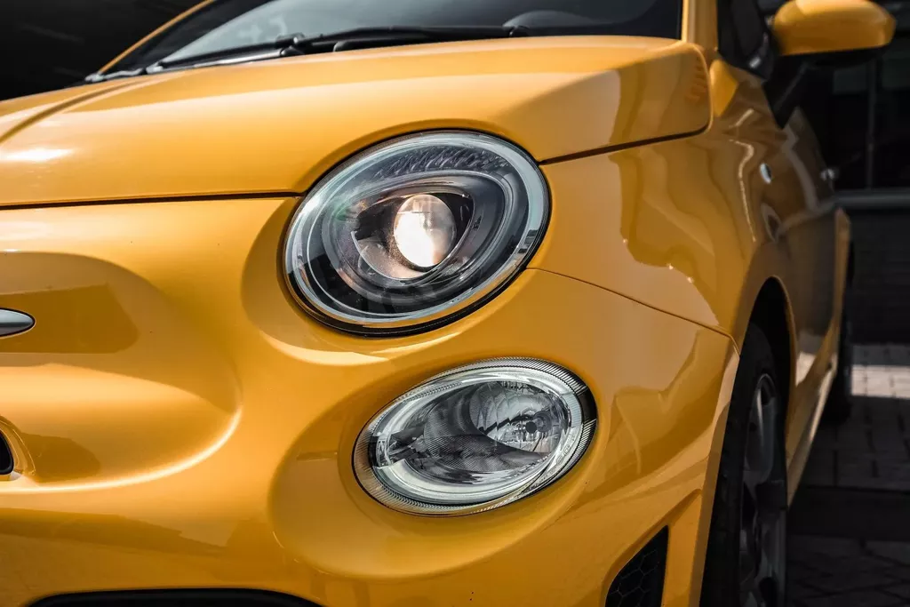 
								Abarth 595 1.4 T-Jet Abarth 595 vol									