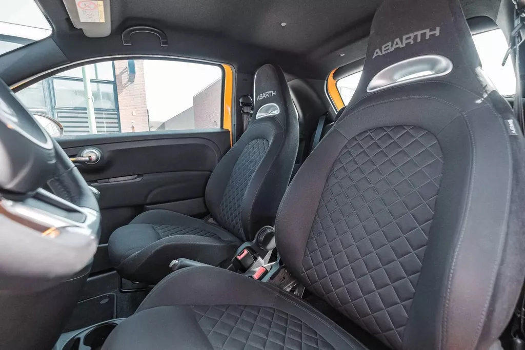 
								Abarth 595 1.4 T-Jet Abarth 595 vol									