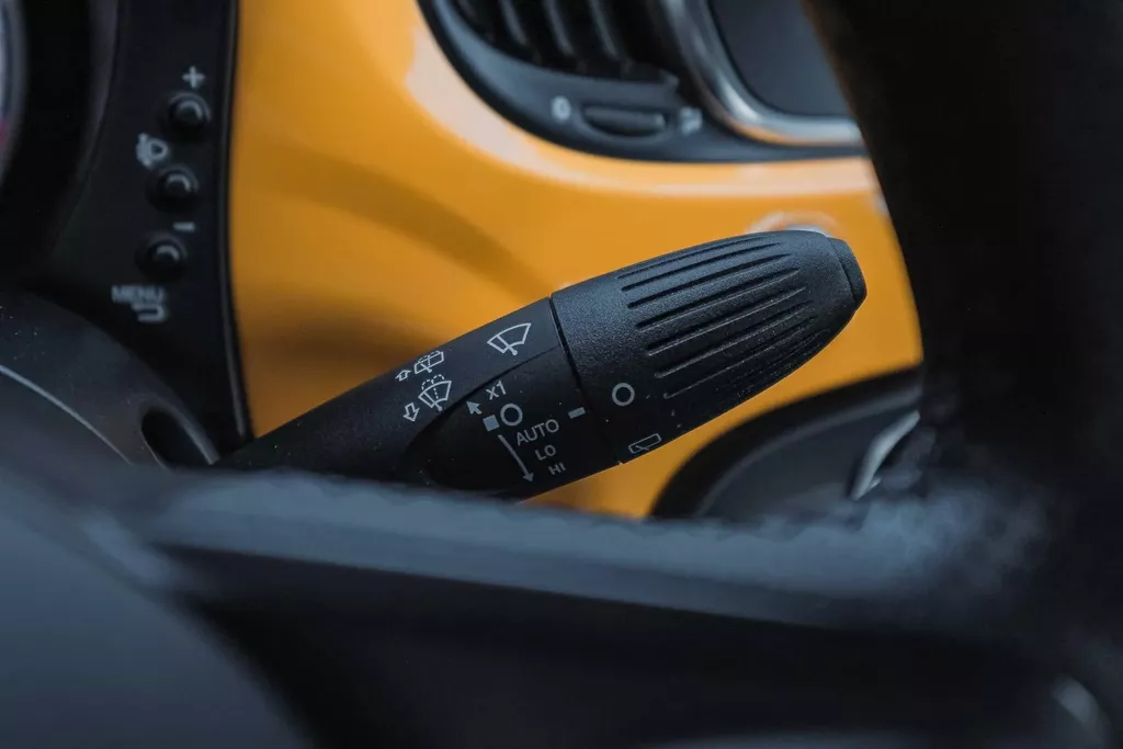 
								Abarth 595 1.4 T-Jet Abarth 595 vol									
