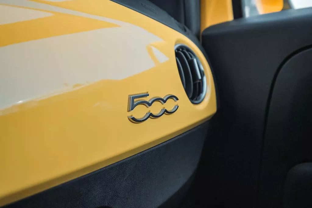 
								Abarth 595 1.4 T-Jet Abarth 595 vol									