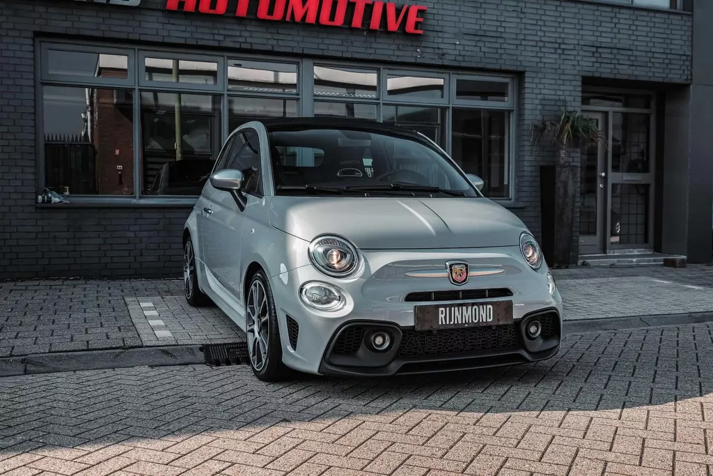 
								Abarth 595C Cabrio1.4 T-Jet Abarth Turismo vol									