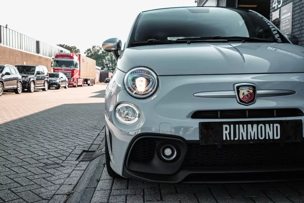 
								Abarth 595C Cabrio1.4 T-Jet Abarth Turismo vol									
