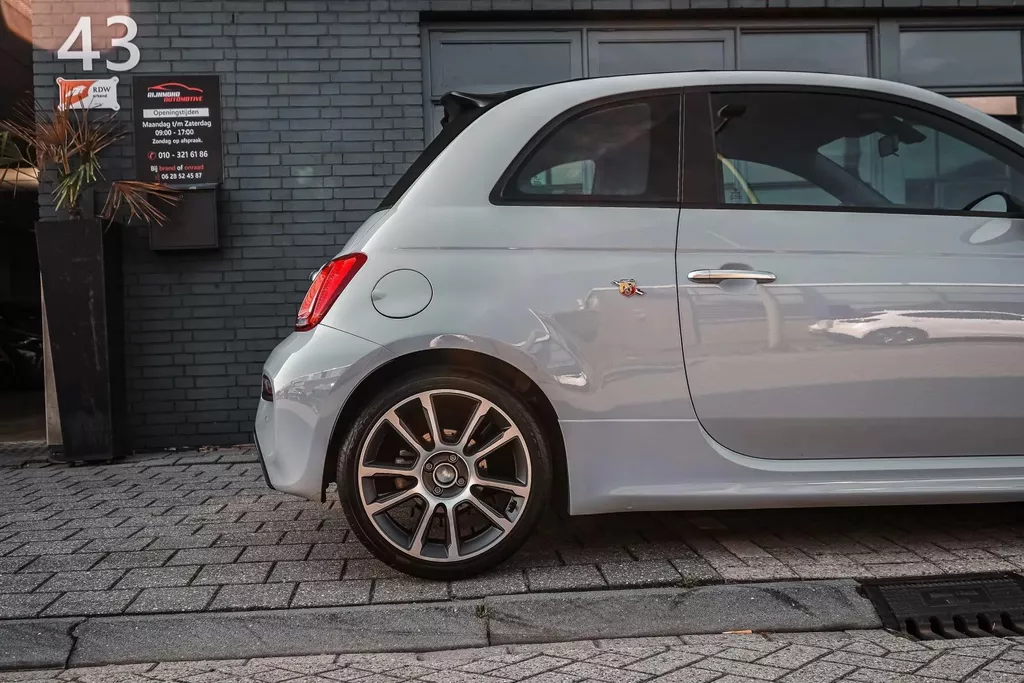 
								Abarth 595C Cabrio1.4 T-Jet Abarth Turismo vol									