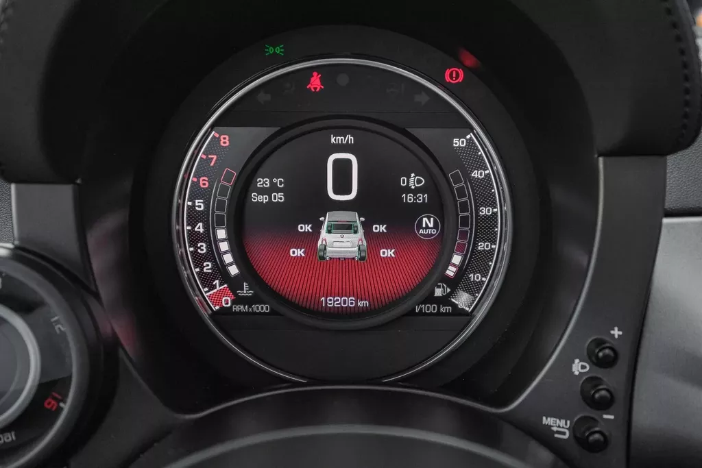 
								Abarth 595C Cabrio1.4 T-Jet Abarth Turismo vol									