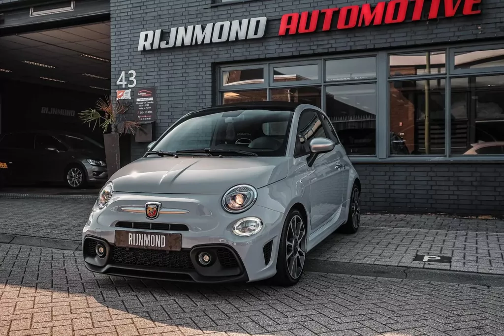 
								Abarth 595C Cabrio1.4 T-Jet Abarth Turismo vol									