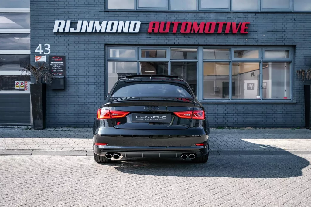 
								Audi S3 Limousine 2.0 TFSI S3 quattro Pro Line Plus Alarm Klasse 3|Pano|Acc|Keyless|Lane-Assist|Camera|Navi| vol									