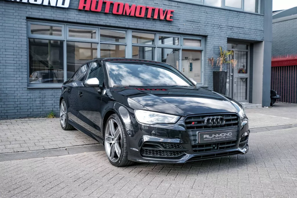 
								Audi S3 Limousine 2.0 TFSI S3 quattro Pro Line Plus Alarm Klasse 3|Pano|Acc|Keyless|Lane-Assist|Camera|Navi| vol									