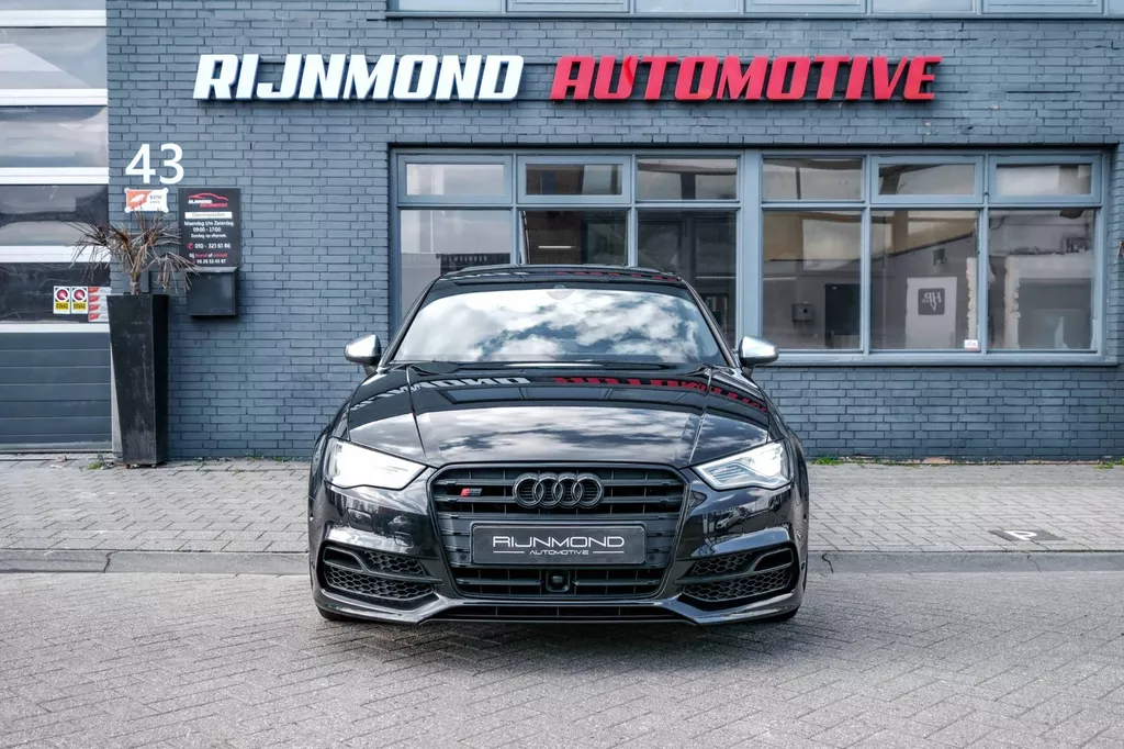 
								Audi S3 Limousine 2.0 TFSI S3 quattro Pro Line Plus Alarm Klasse 3|Pano|Acc|Keyless|Lane-Assist|Camera|Navi| vol									