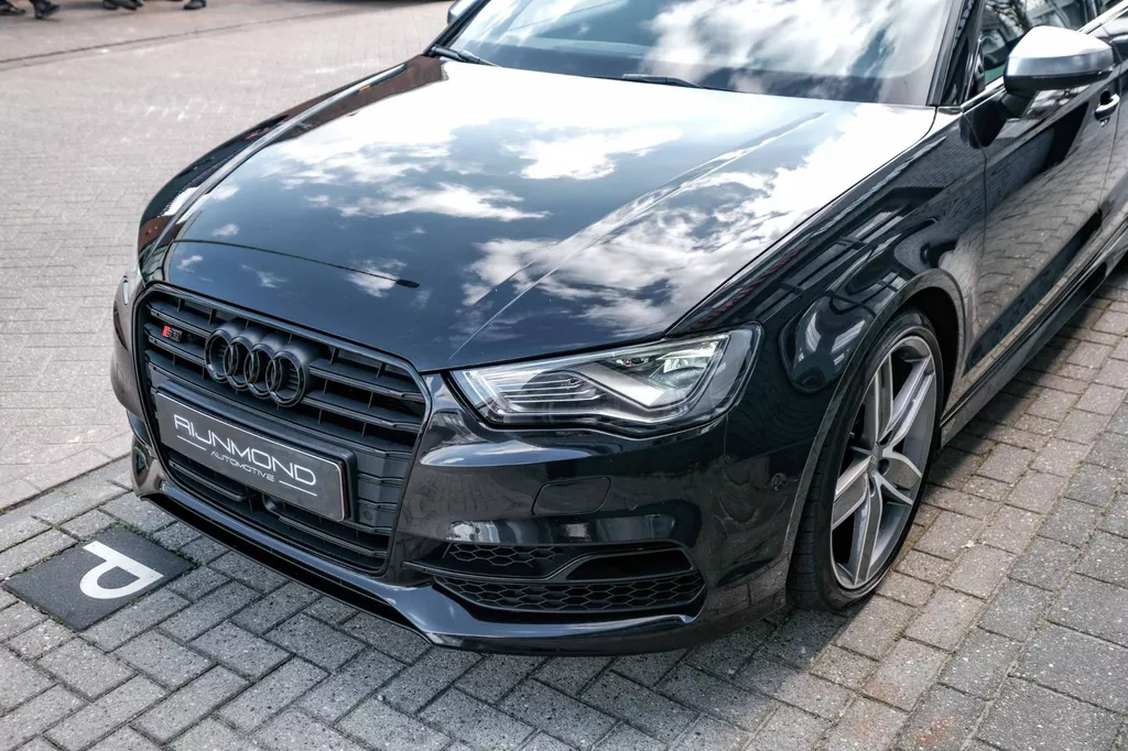 
								Audi S3 Limousine 2.0 TFSI S3 quattro Pro Line Plus Alarm Klasse 3|Pano|Acc|Keyless|Lane-Assist|Camera|Navi| vol									