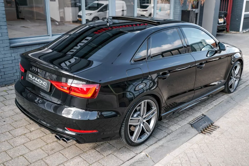 
								Audi S3 Limousine 2.0 TFSI S3 quattro Pro Line Plus Alarm Klasse 3|Pano|Acc|Keyless|Lane-Assist|Camera|Navi| vol									