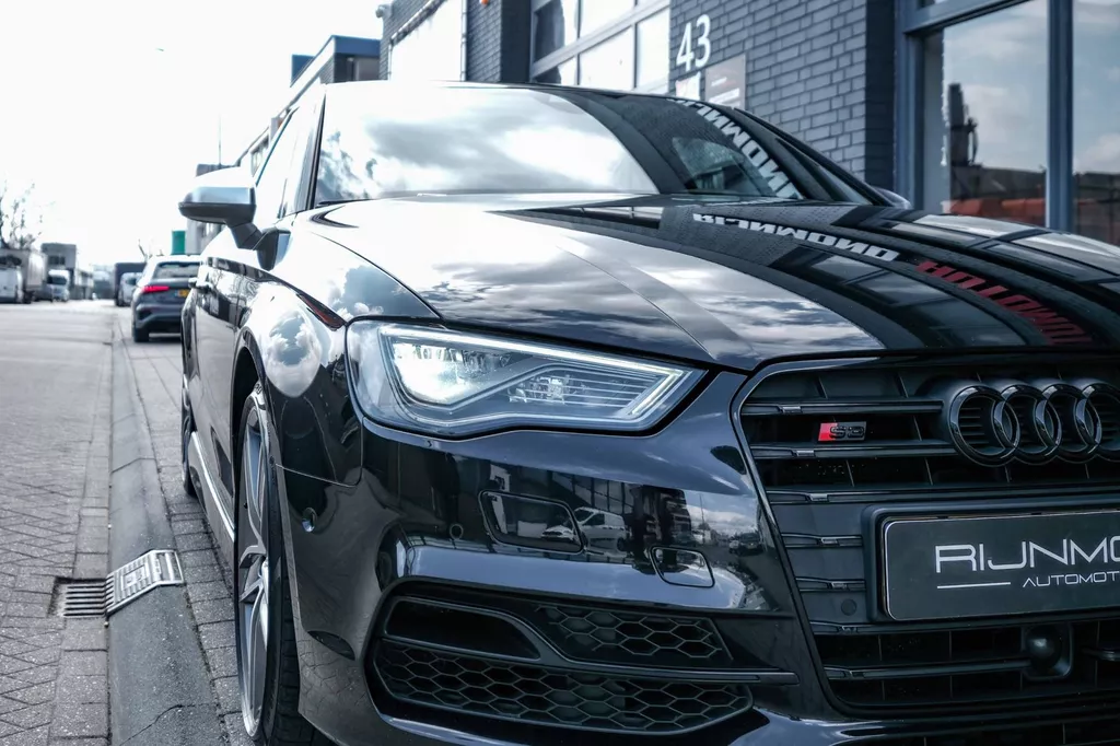 
								Audi S3 Limousine 2.0 TFSI S3 quattro Pro Line Plus Alarm Klasse 3|Pano|Acc|Keyless|Lane-Assist|Camera|Navi| vol									
