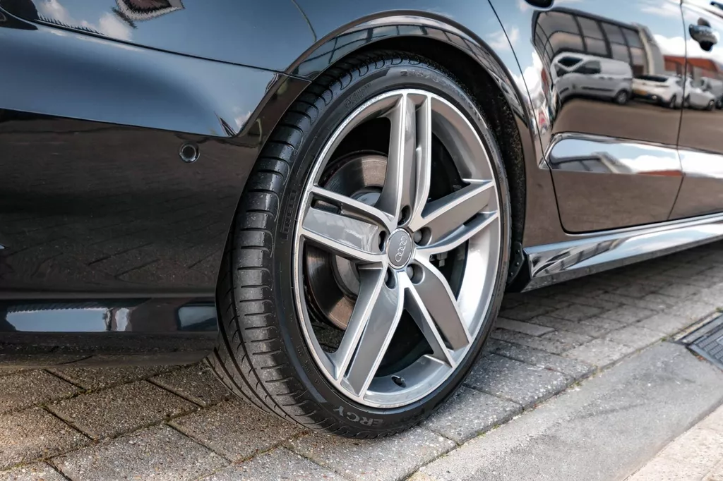 
								Audi S3 Limousine 2.0 TFSI S3 quattro Pro Line Plus Alarm Klasse 3|Pano|Acc|Keyless|Lane-Assist|Camera|Navi| vol									