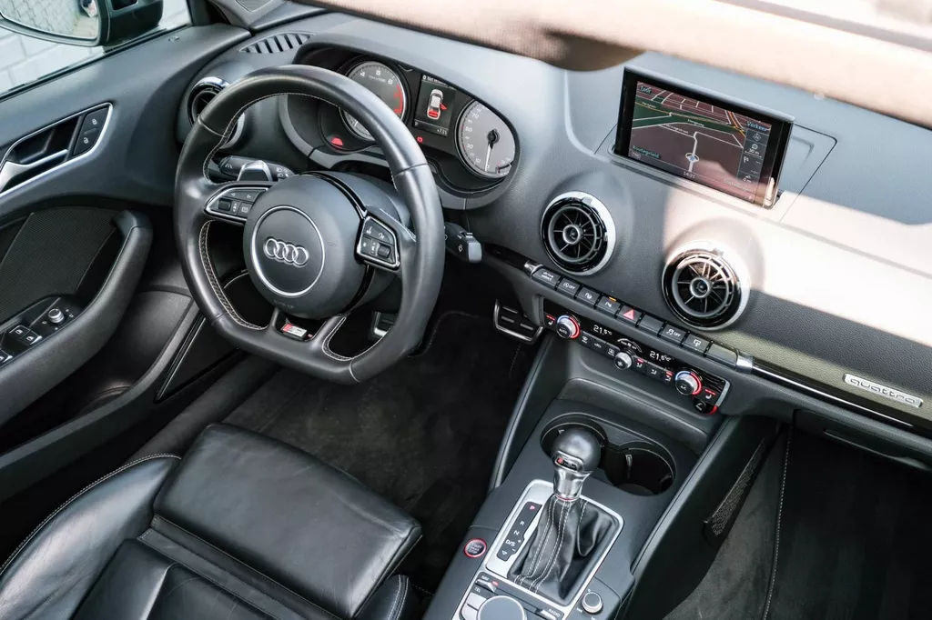 
								Audi S3 Limousine 2.0 TFSI S3 quattro Pro Line Plus Alarm Klasse 3|Pano|Acc|Keyless|Lane-Assist|Camera|Navi| vol									