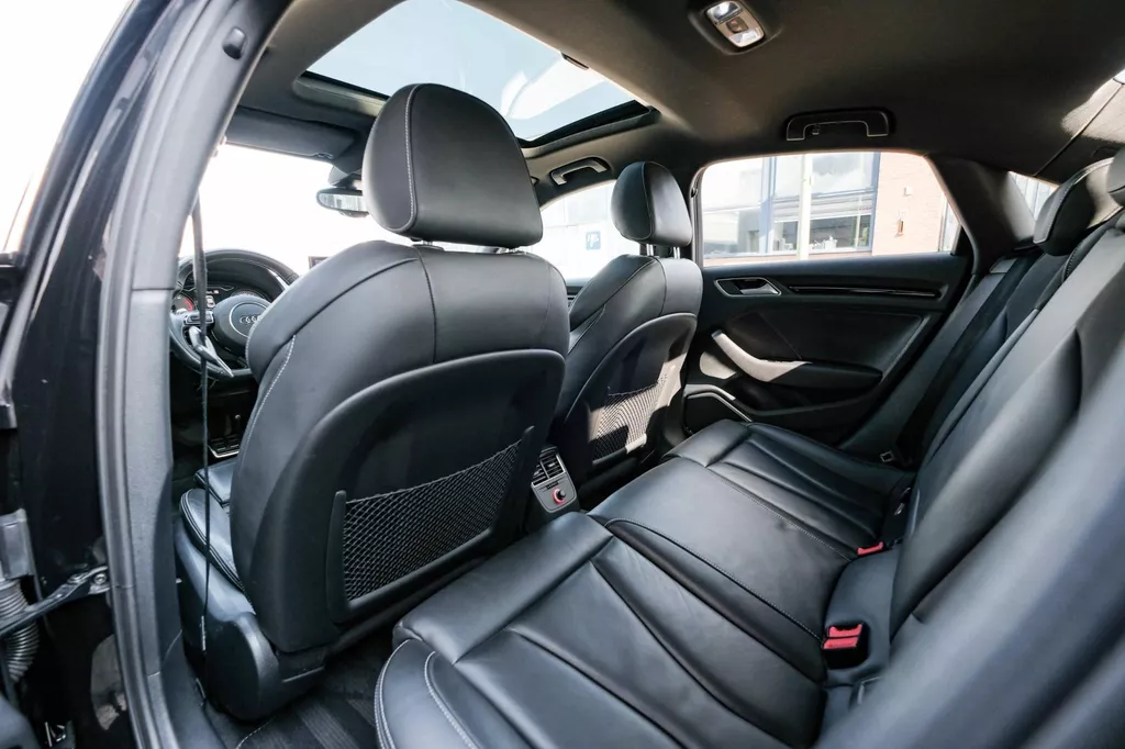 
								Audi S3 Limousine 2.0 TFSI S3 quattro Pro Line Plus Alarm Klasse 3|Pano|Acc|Keyless|Lane-Assist|Camera|Navi| vol									