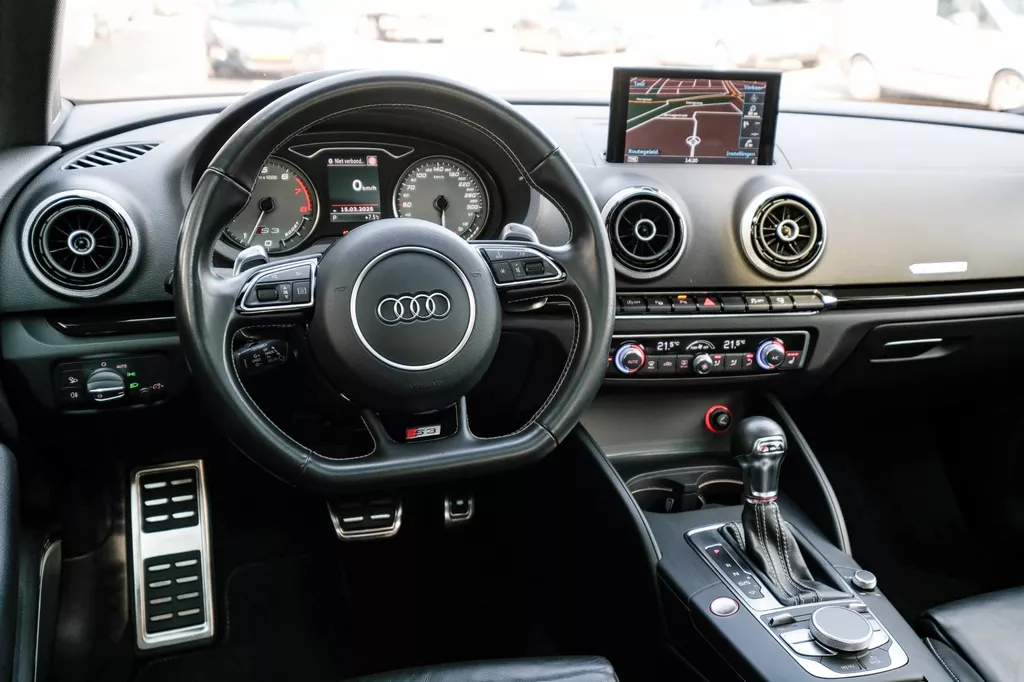 
								Audi S3 Limousine 2.0 TFSI S3 quattro Pro Line Plus Alarm Klasse 3|Pano|Acc|Keyless|Lane-Assist|Camera|Navi| vol									