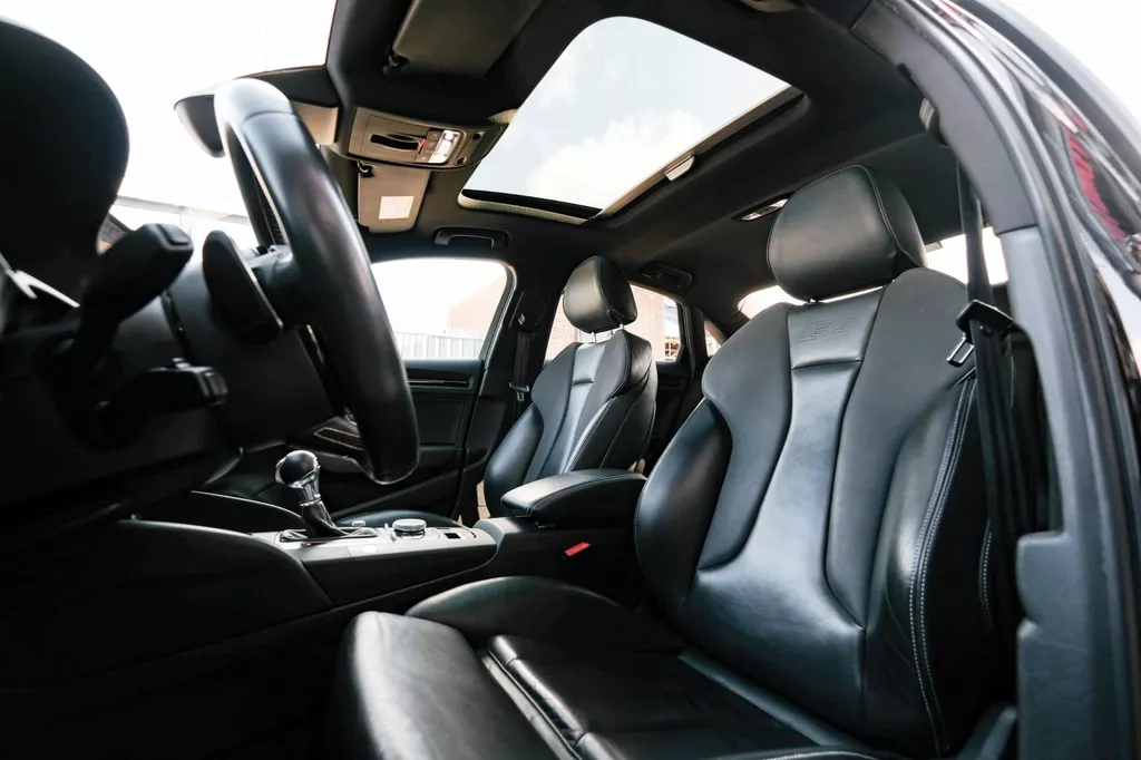 
								Audi S3 Limousine 2.0 TFSI S3 quattro Pro Line Plus Alarm Klasse 3|Pano|Acc|Keyless|Lane-Assist|Camera|Navi| vol									