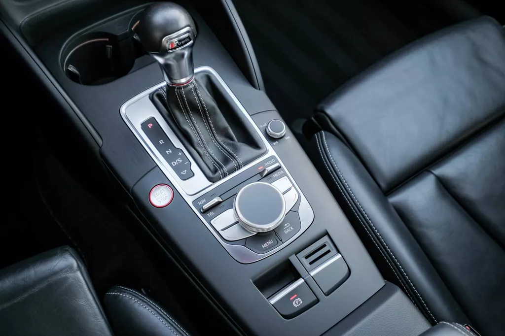 
								Audi S3 Limousine 2.0 TFSI S3 quattro Pro Line Plus Alarm Klasse 3|Pano|Acc|Keyless|Lane-Assist|Camera|Navi| vol									