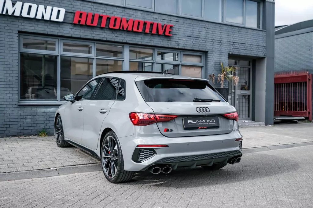 
Audi s3 Sportback 2.0 TFSI S3 quattro |Head-Up|Pano|Acc|Camera|Alarm| vol									