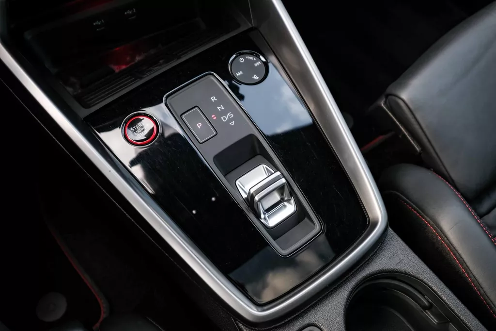 
Audi s3 Sportback 2.0 TFSI S3 quattro |Head-Up|Pano|Acc|Camera|Alarm| vol									