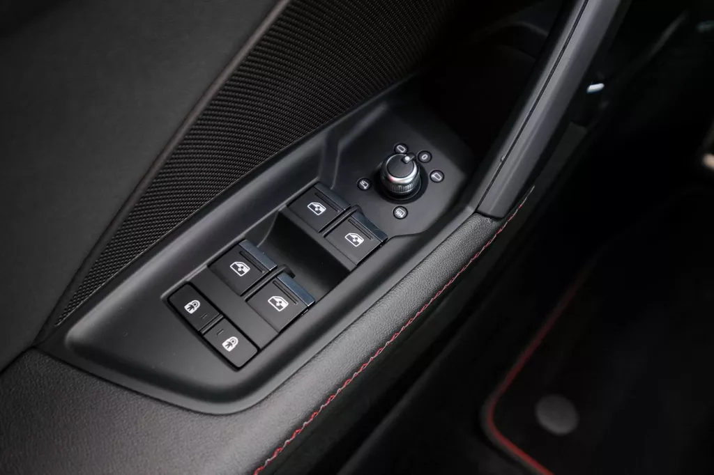 
Audi s3 Sportback 2.0 TFSI S3 quattro |Head-Up|Pano|Acc|Camera|Alarm| vol									