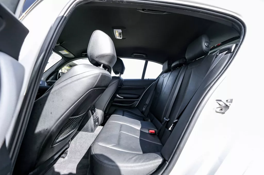 
BMW 1-serie 118i M-Pakket|Led|Cruise Control|Navi|Nederlandse Auto| vol									