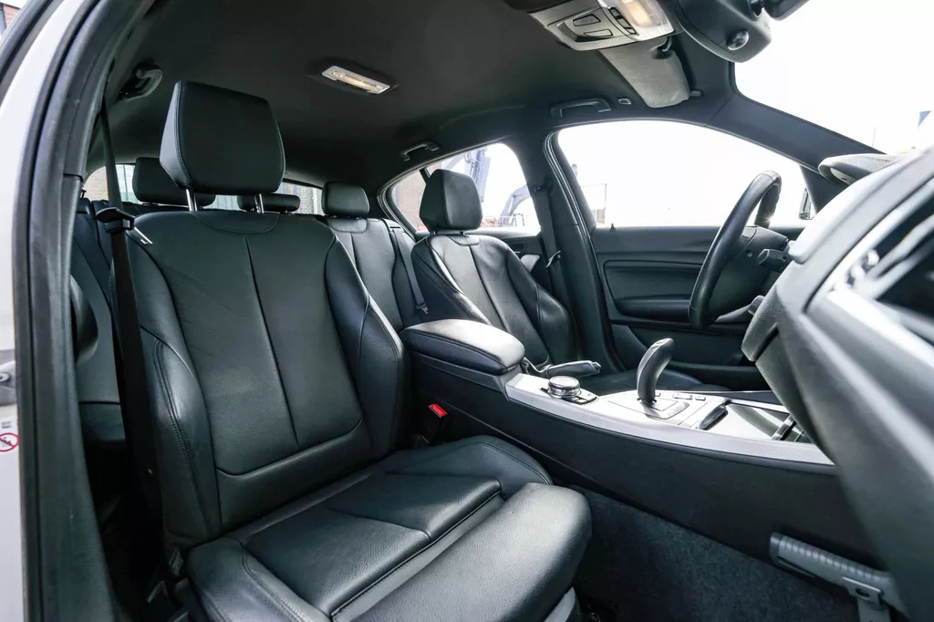 
BMW 1-serie 118i M-Pakket|Led|Cruise Control|Navi|Nederlandse Auto| vol									