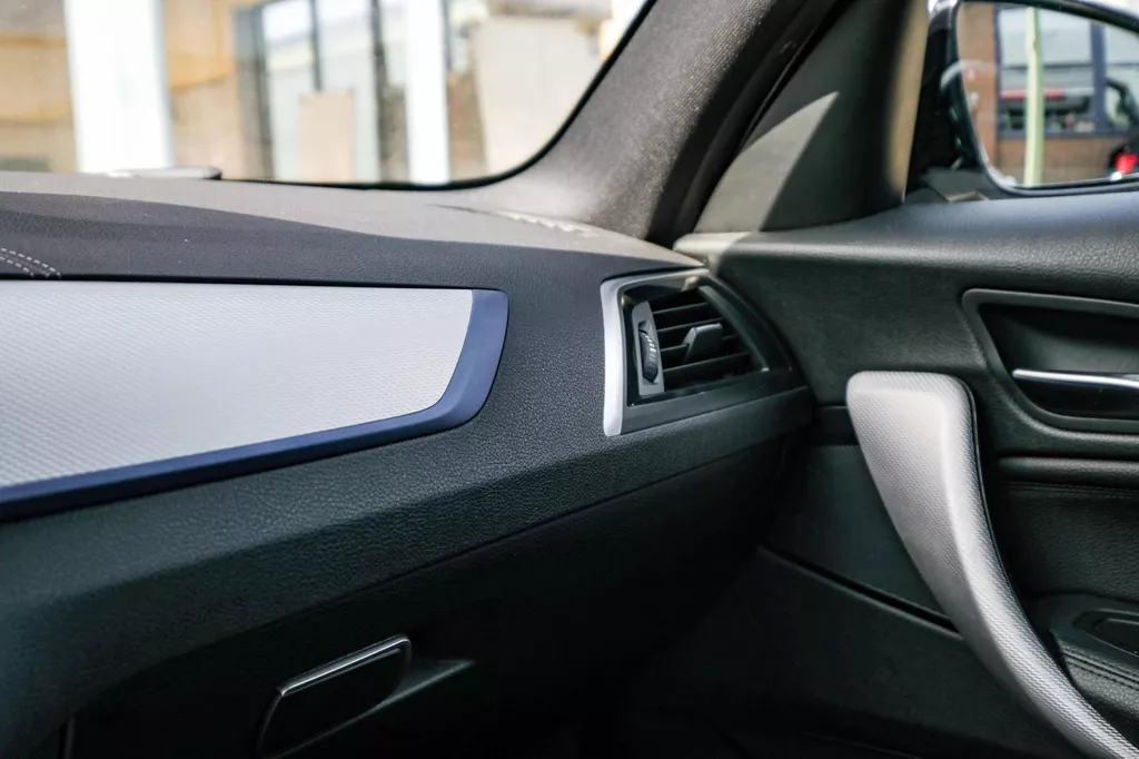 
BMW 1-serie 118i M-Pakket|Led|Cruise Control|Navi|Nederlandse Auto| vol									