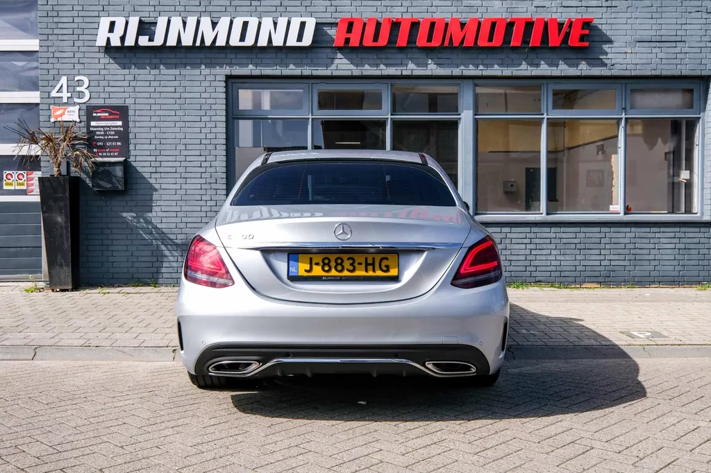 
Mercedes-Benz C-klasse 300 AMG Line |ACC|Navi|Led|Elektrischie stoelen| vol									