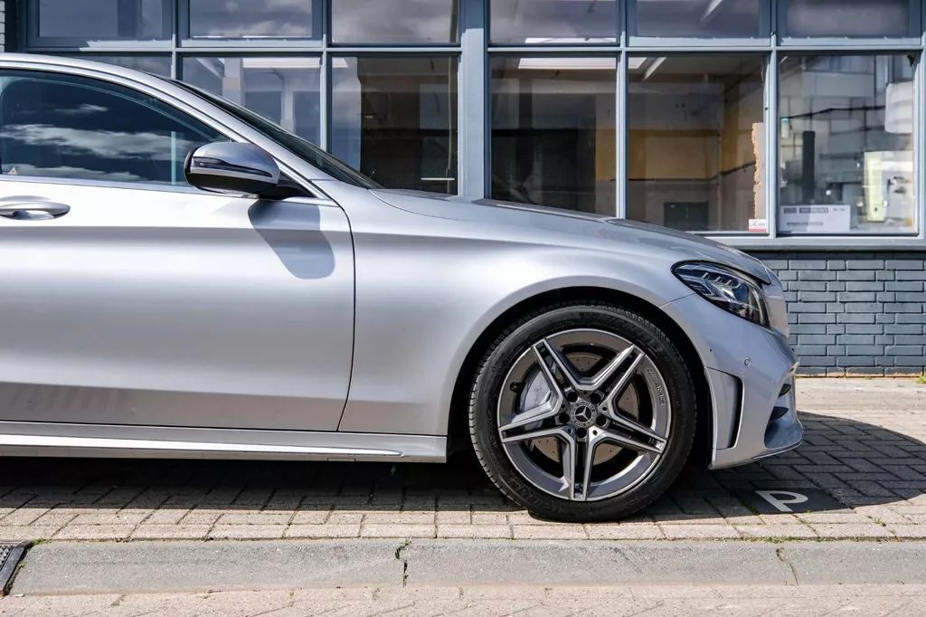 
Mercedes-Benz C-klasse 300 AMG Line |ACC|Navi|Led|Elektrischie stoelen| vol									