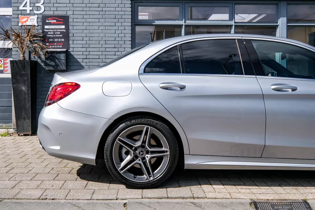 
Mercedes-Benz C-klasse 300 AMG Line |ACC|Navi|Led|Elektrischie stoelen| vol									