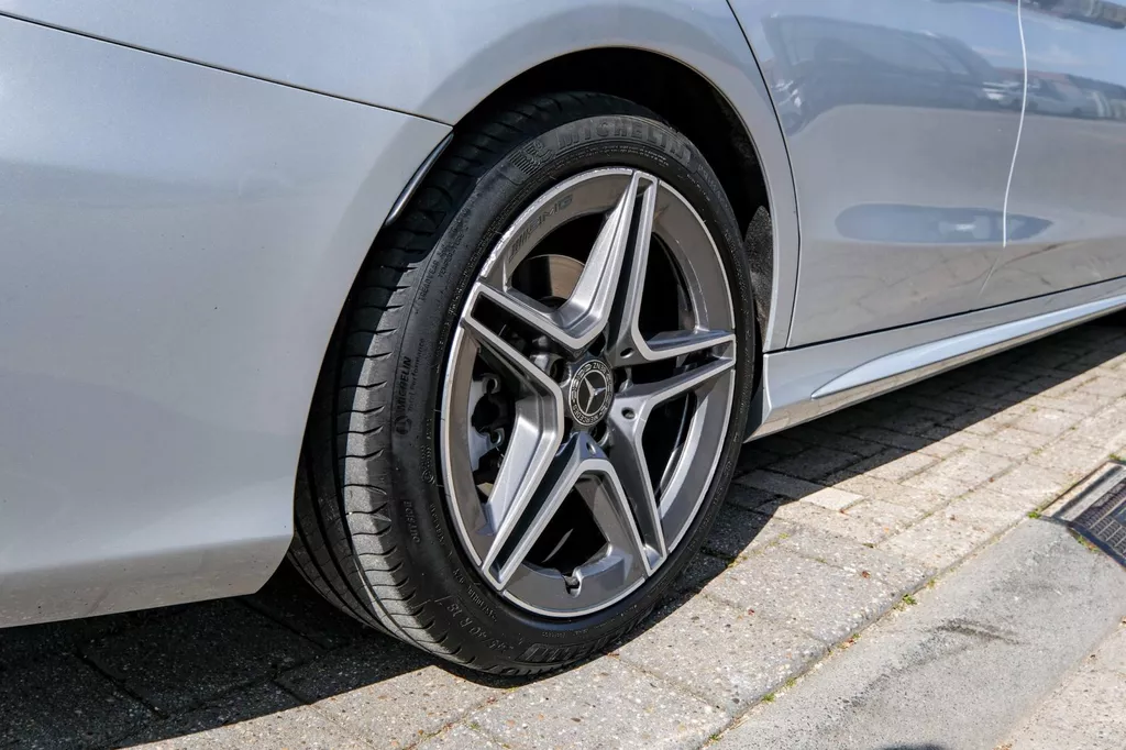 
Mercedes-Benz C-klasse 300 AMG Line |ACC|Navi|Led|Elektrischie stoelen| vol									