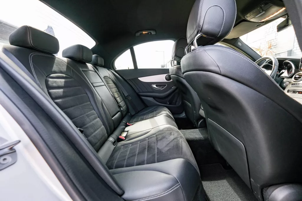 
Mercedes-Benz C-klasse 300 AMG Line |ACC|Navi|Led|Elektrischie stoelen| vol									