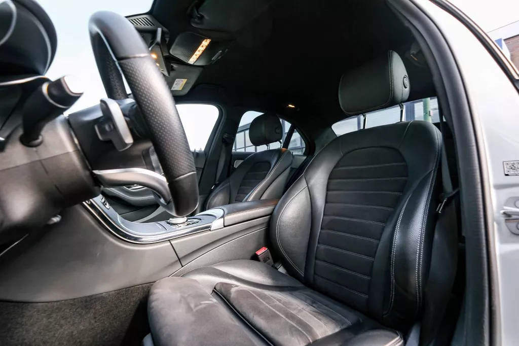 
Mercedes-Benz C-klasse 300 AMG Line |ACC|Navi|Led|Elektrischie stoelen| vol									