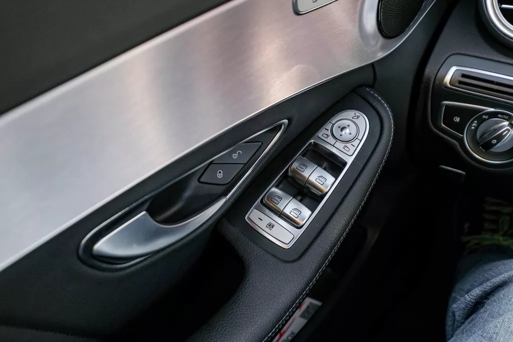 
Mercedes-Benz C-klasse 300 AMG Line |ACC|Navi|Led|Elektrischie stoelen| vol									