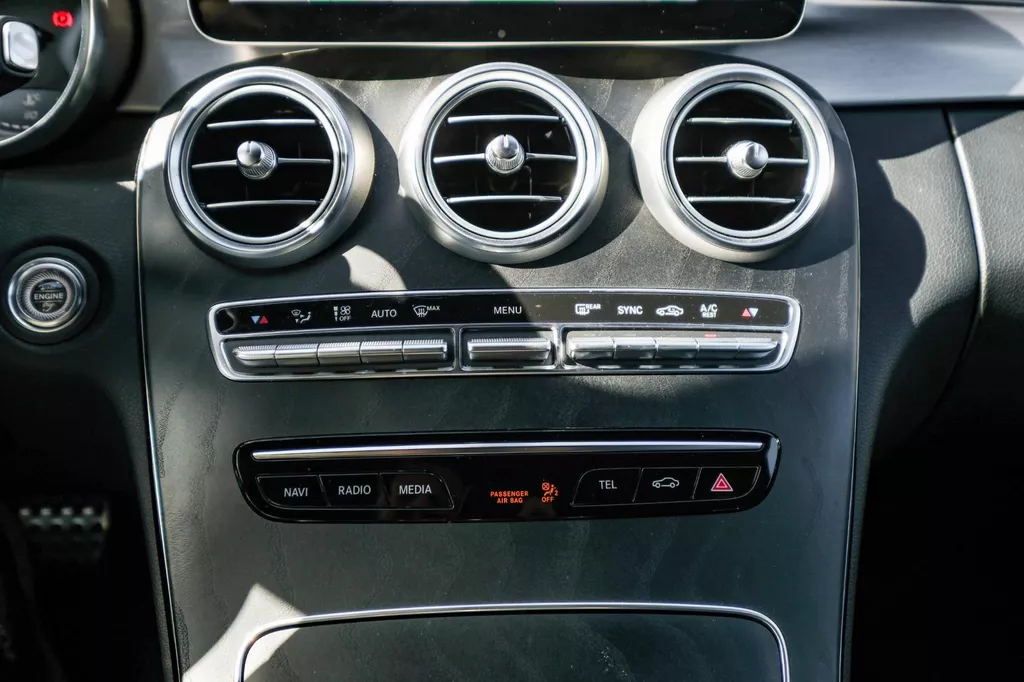 
Mercedes-Benz C-klasse 300 AMG Line |ACC|Navi|Led|Elektrischie stoelen| vol									