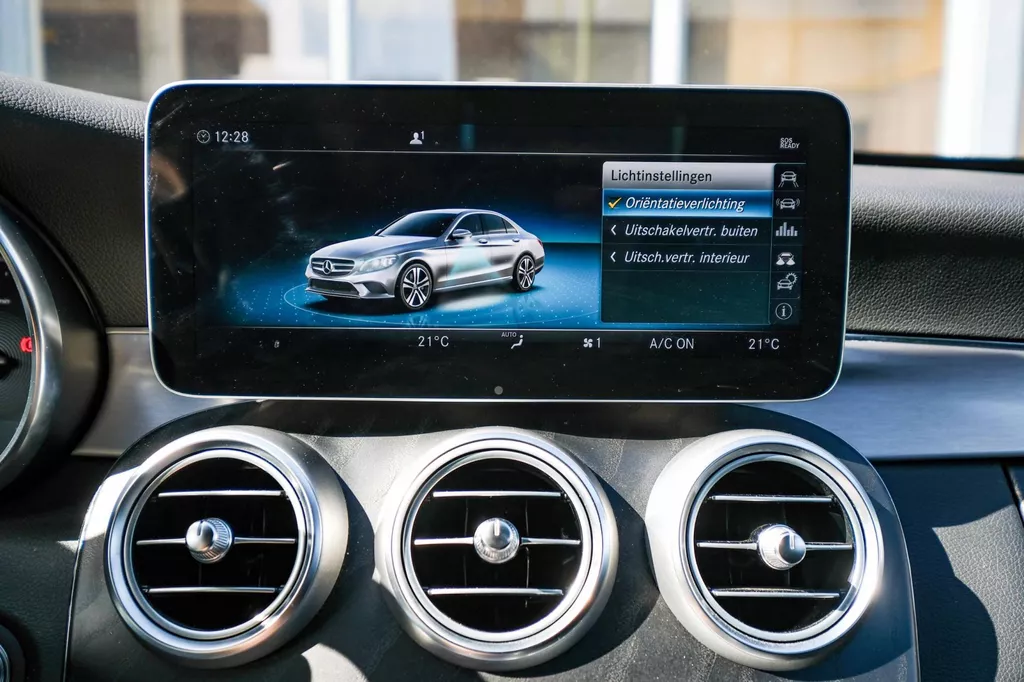 
Mercedes-Benz C-klasse 300 AMG Line |ACC|Navi|Led|Elektrischie stoelen| vol									