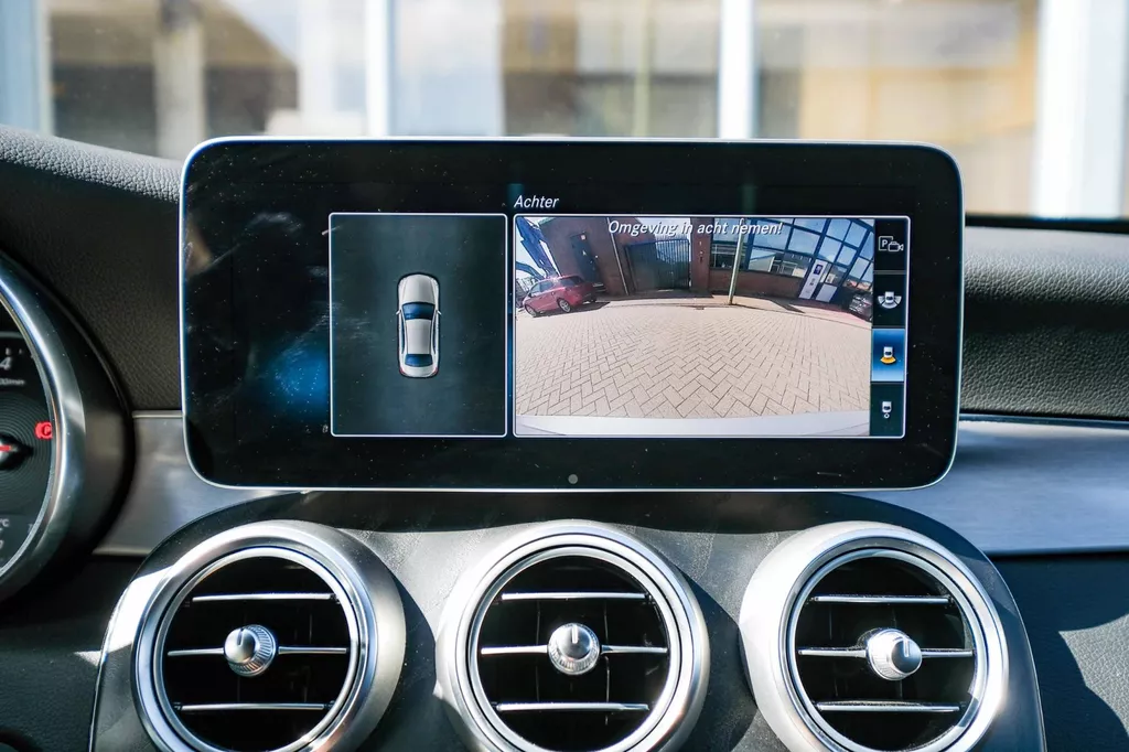 
Mercedes-Benz C-klasse 300 AMG Line |ACC|Navi|Led|Elektrischie stoelen| vol									