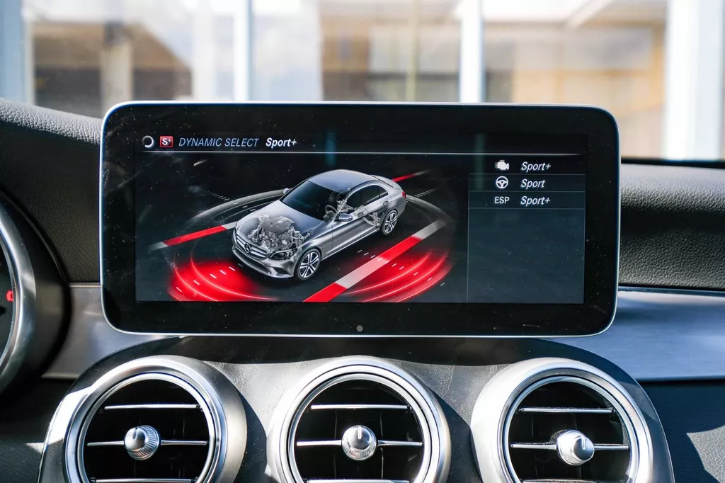 
Mercedes-Benz C-klasse 300 AMG Line |ACC|Navi|Led|Elektrischie stoelen| vol									